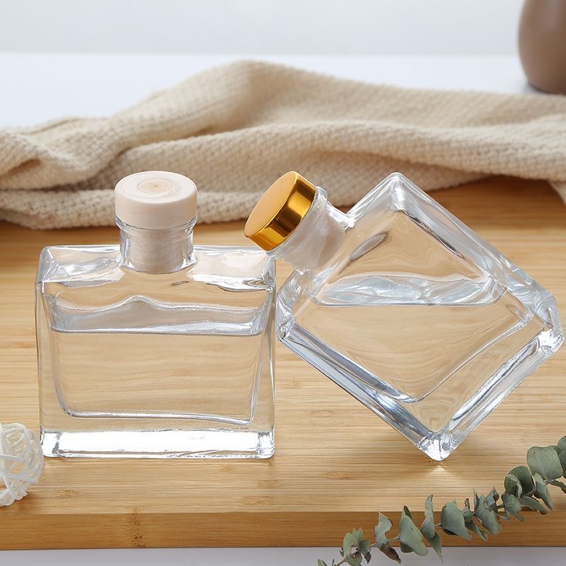 Stylish and Simple Glass Aromatherapy Bottle